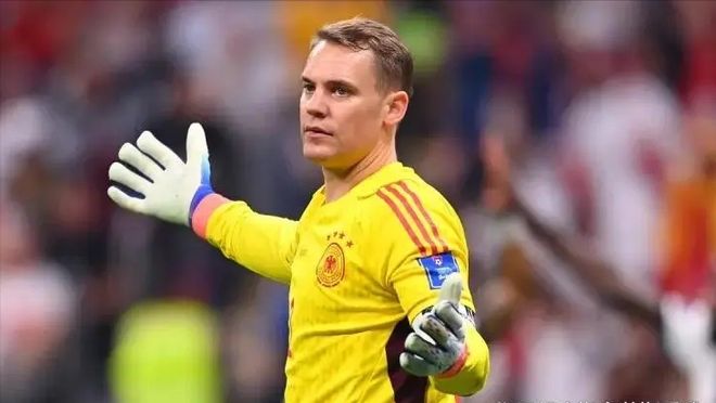 关于集结日密尔沃基雄鹿调整名单以备德国杯，官宣签约环节打磨，令人意外，赛程密集仍需轮换的信息