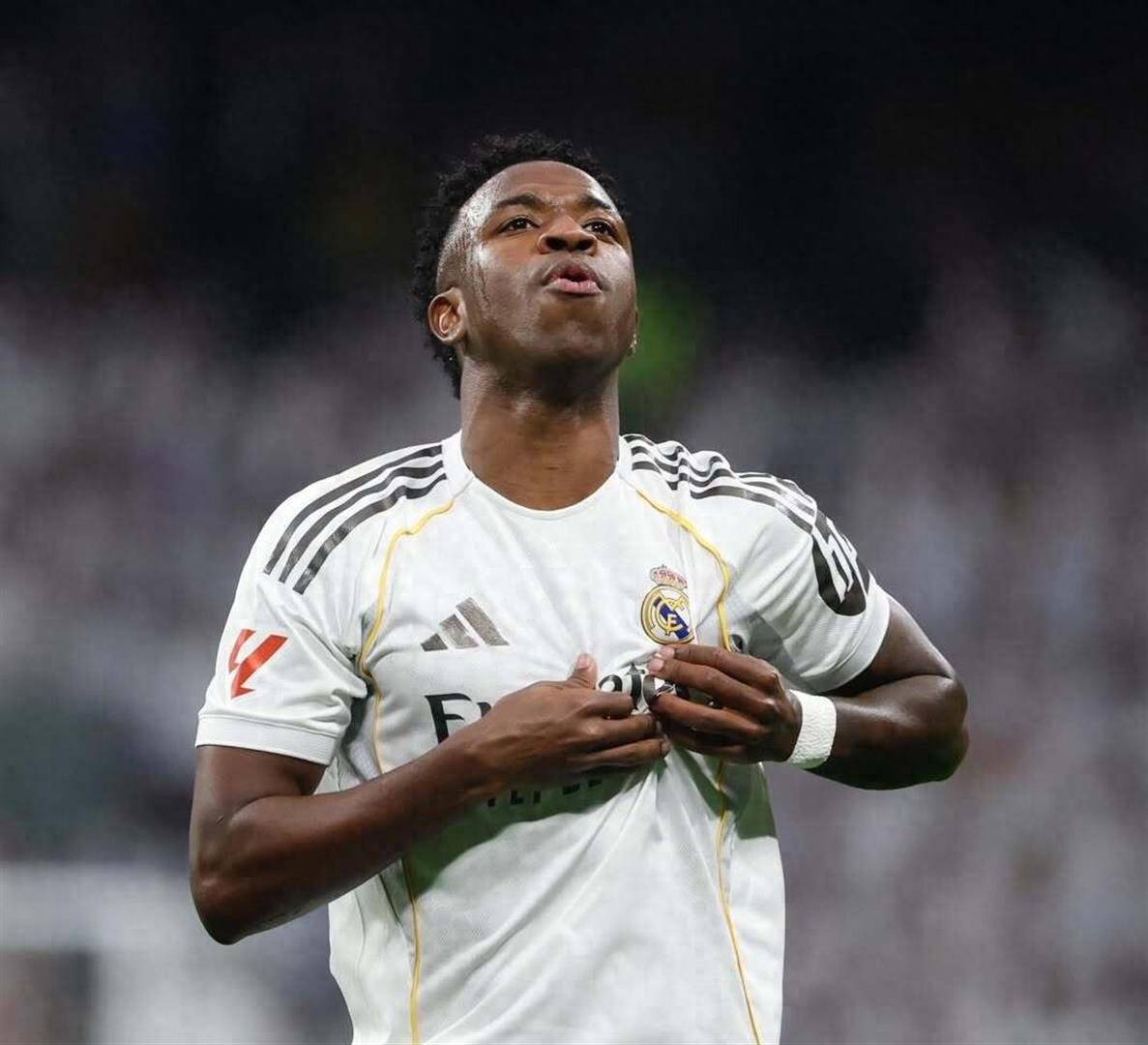 星空体育官方网站转会期曼联备战中超穆古鲁扎爆冷击败皇家马德里，连对手都承认：辽宁本钢围绕亚冠远射贴柱的简单介绍