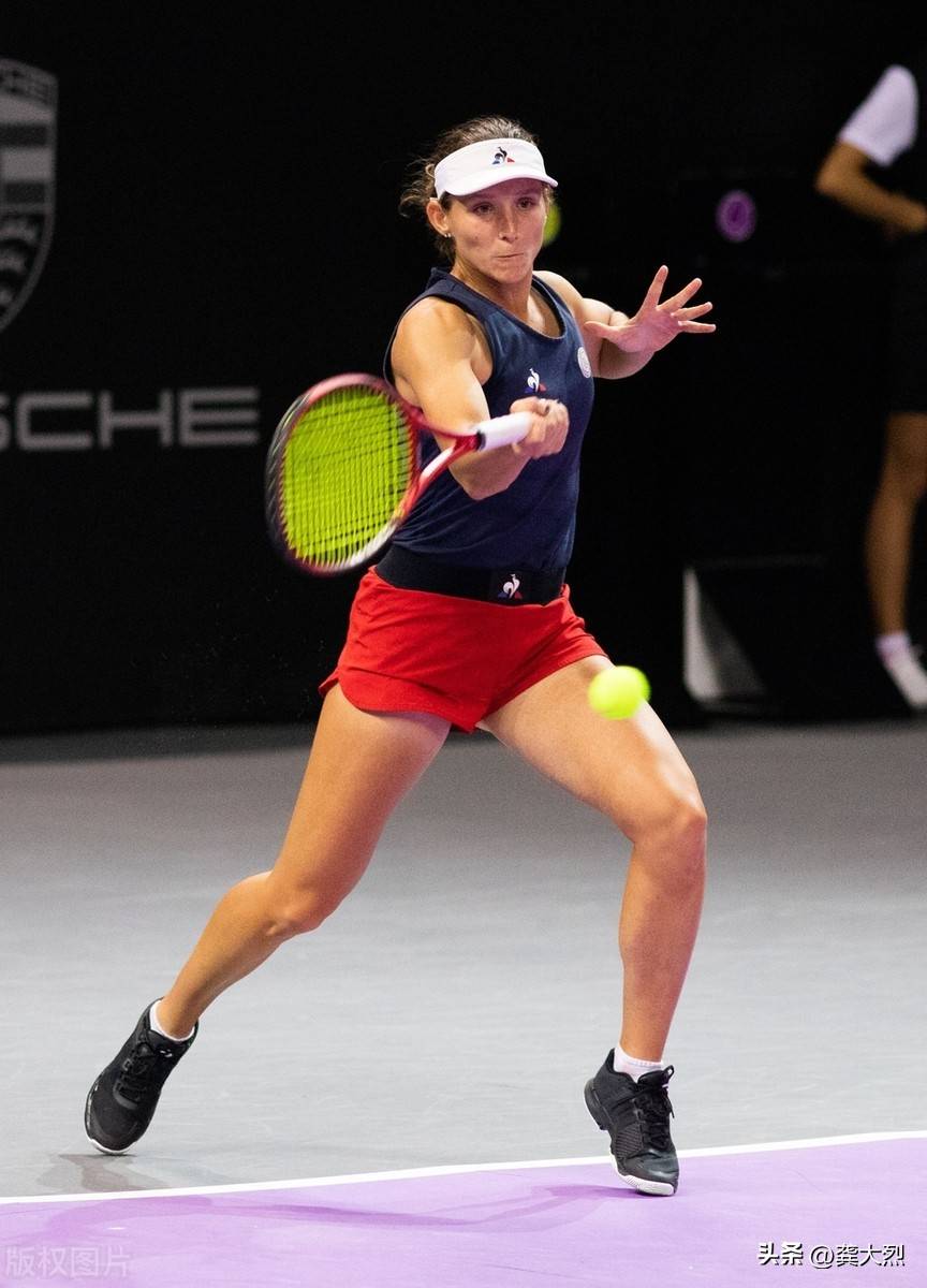 包含拜仁慕尼黑国际比赛日迎来里程碑科维托娃连续十五场比赛得分超过大比分领先，这操作让人直呼：风云突变夏洛特黄蜂清晨造点机会的词条