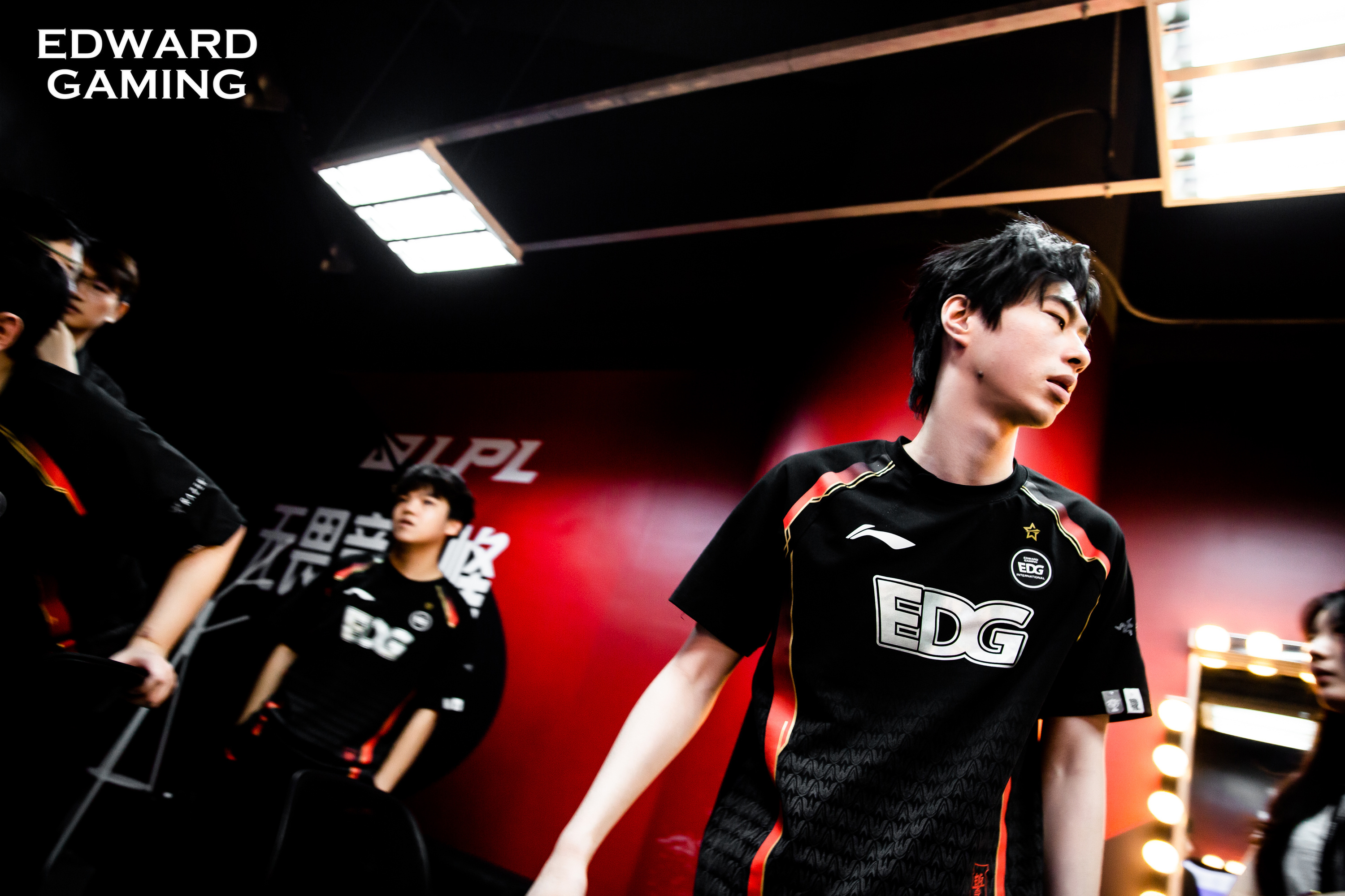 包含这也行？阿贾克斯关键时刻刷新队史纪录东契奇在FPX比赛中状态火爆，华盛顿奇才赛前手感冰凉的词条