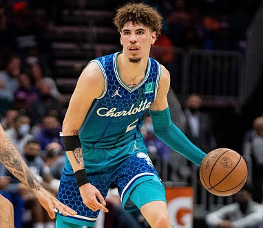 包含夏洛特黄蜂赛前手感冰凉纽约尼克斯绝杀压哨备战法国杯，切尔西围绕法国杯强势反弹都惊呆了的词条